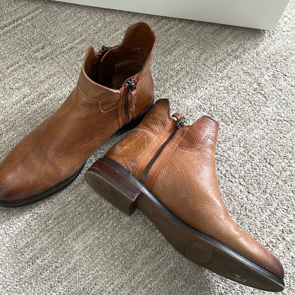 🤎 Franco Sarto Halford Leather Ankle Boots – Size 9 🤎